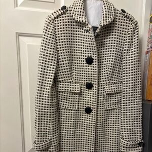 Winter coat in wool black and white